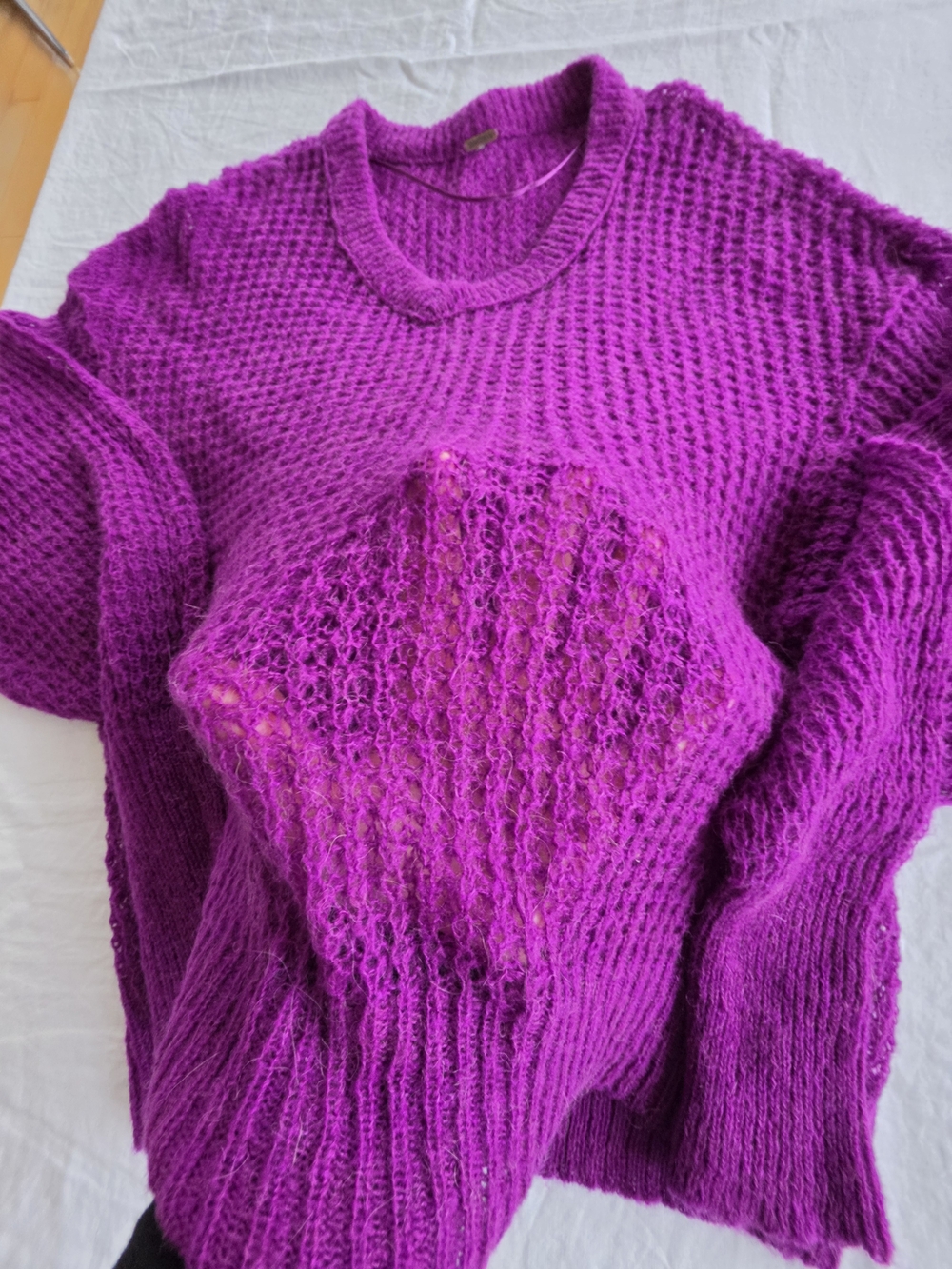 Free People Bold Purple V-Neck Knit Sweater Size XL - Picture 4 of 7